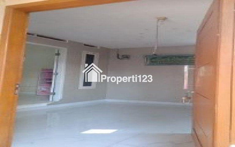 500jt RUMAH akses 2 mobil - dekat jalan utama - 11.1785-D - 2