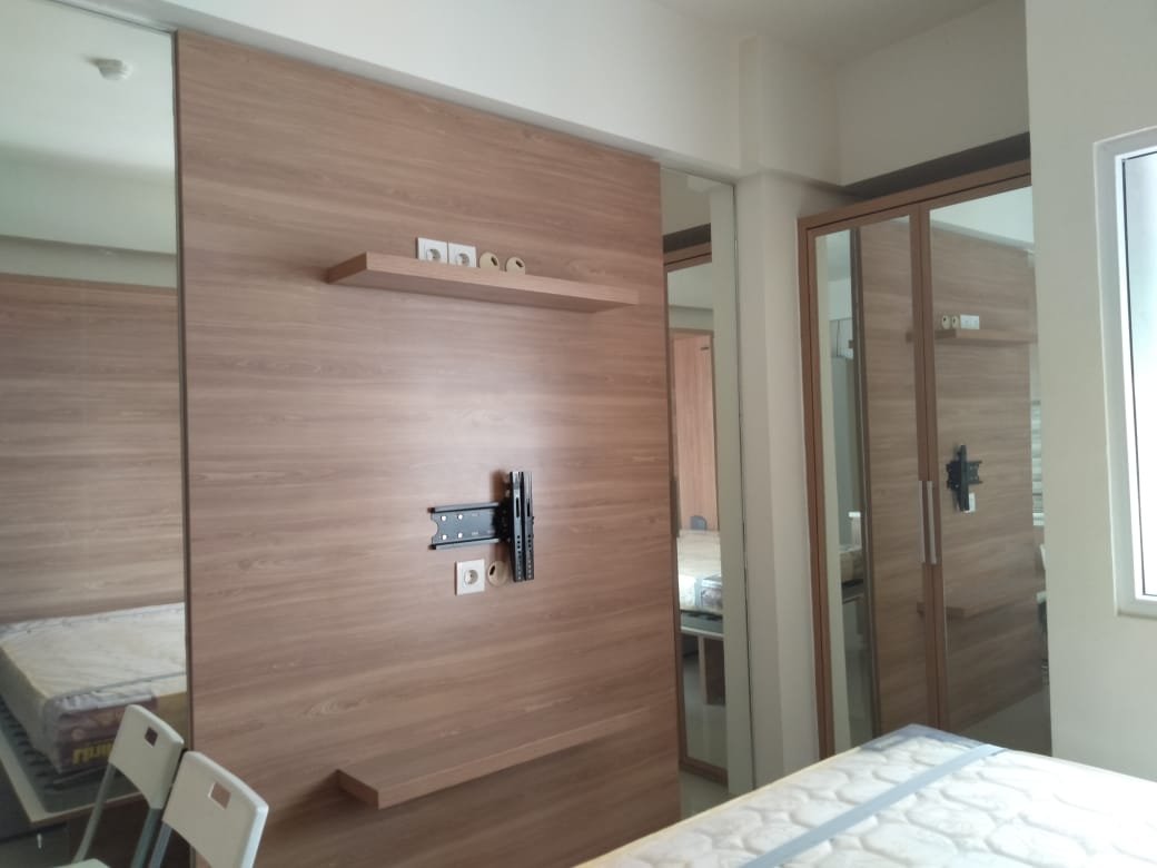 Apartemen the green pramuka city studio furnish tower bougenville. - 2