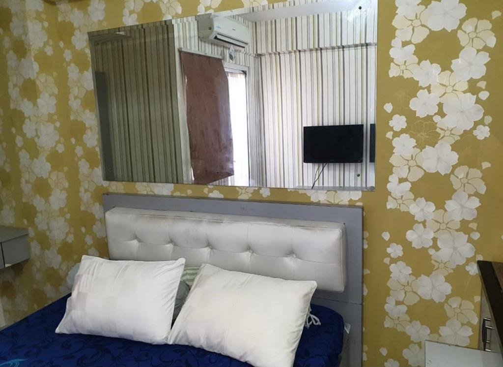 The green pramuka city apartment studio furnish per bulan - 11