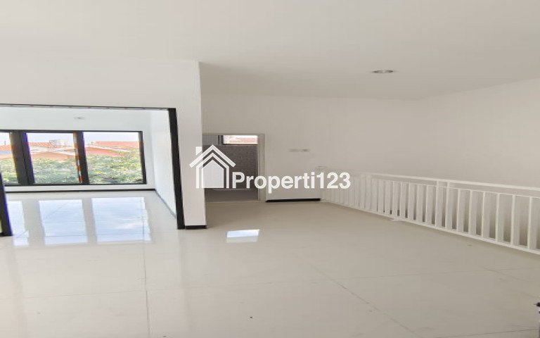 Murah 50jt Rumah 2 Lantai Siap Huni Rungkut - Surabaya Timur - 10