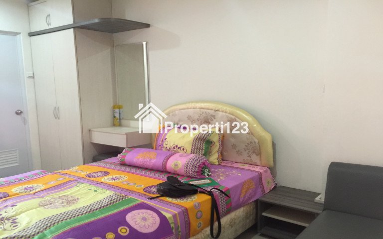 The green pramuka city apartement studio furnish per bulan. - 1