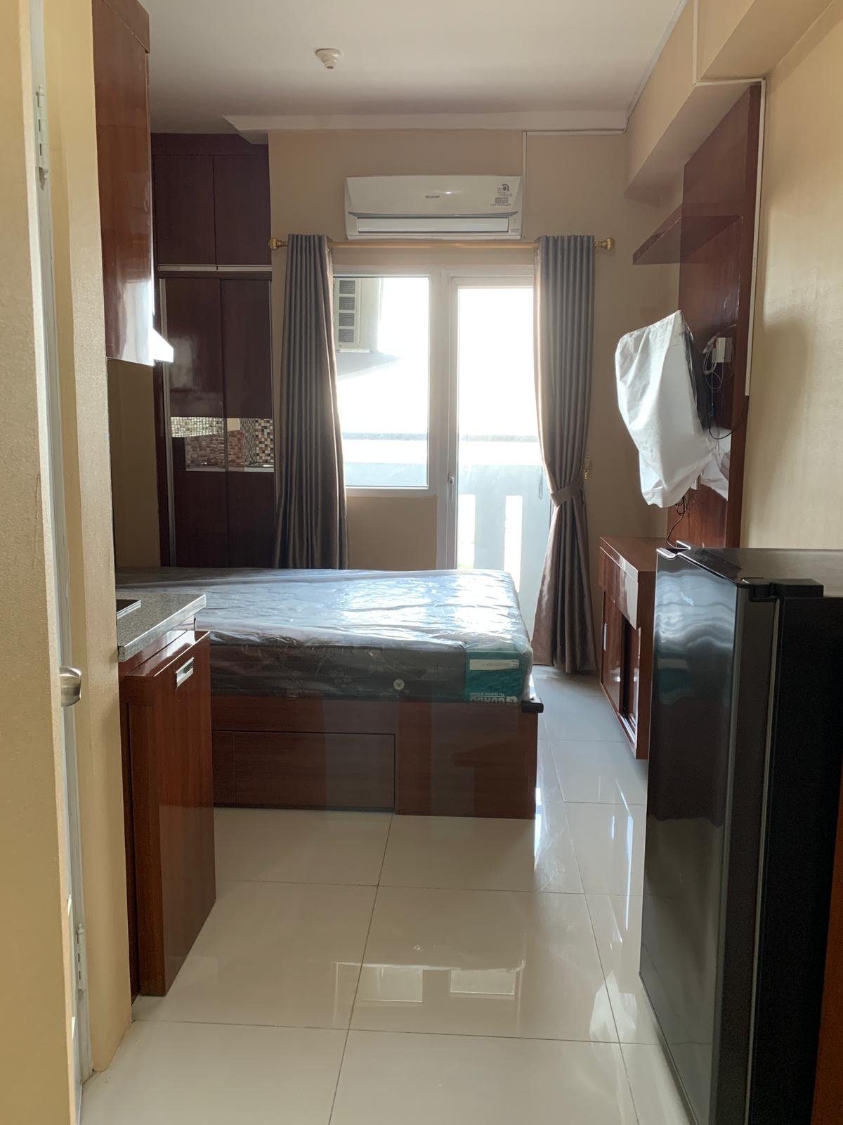 The green pramuka city apartement studio furnish per tahun. - 16
