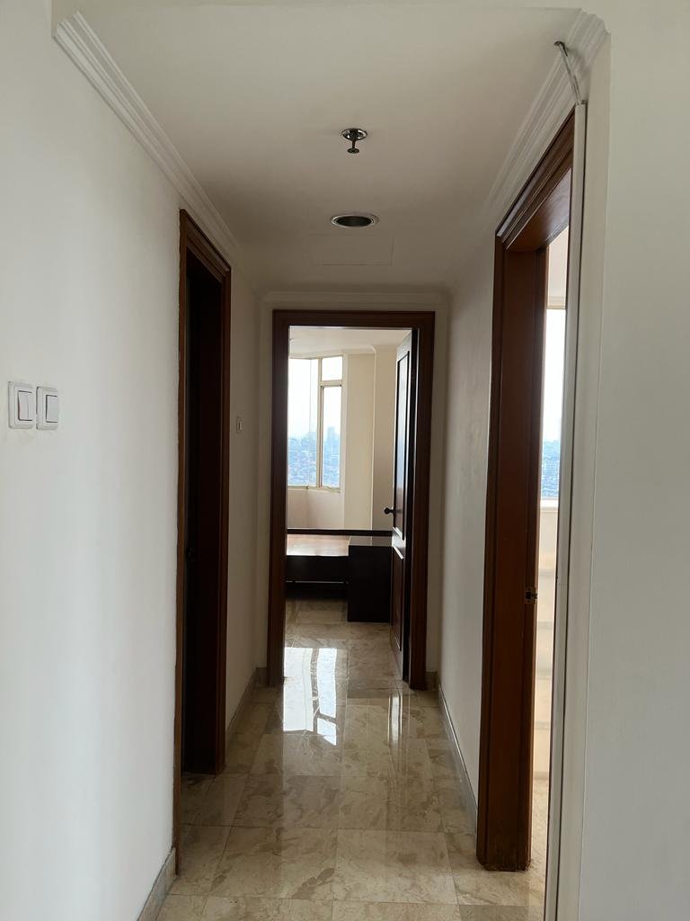 Minimalist 2-Bedroom Apartment - 14