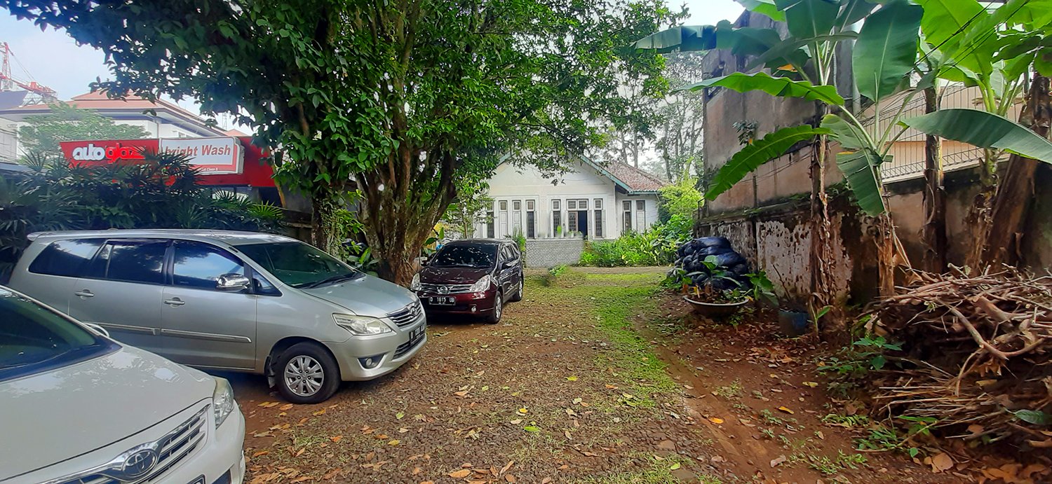 RUMAH HITUNG TANAH DI JALAN IR.H. JUANDA DAGO BANDUNG - 5