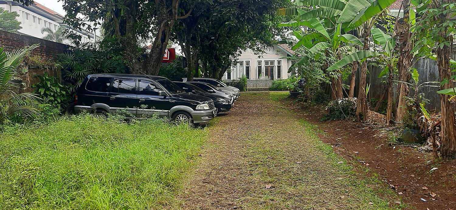 RUMAH HITUNG TANAH DI JALAN IR.H. JUANDA DAGO BANDUNG - 7