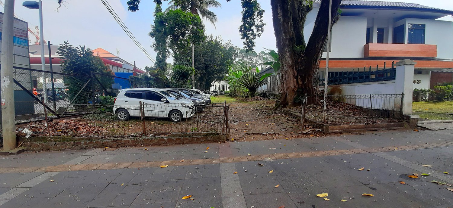 RUMAH HITUNG TANAH DI JALAN IR.H. JUANDA DAGO BANDUNG - 3