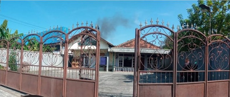 Dijual Tanah + Bangunan - 1