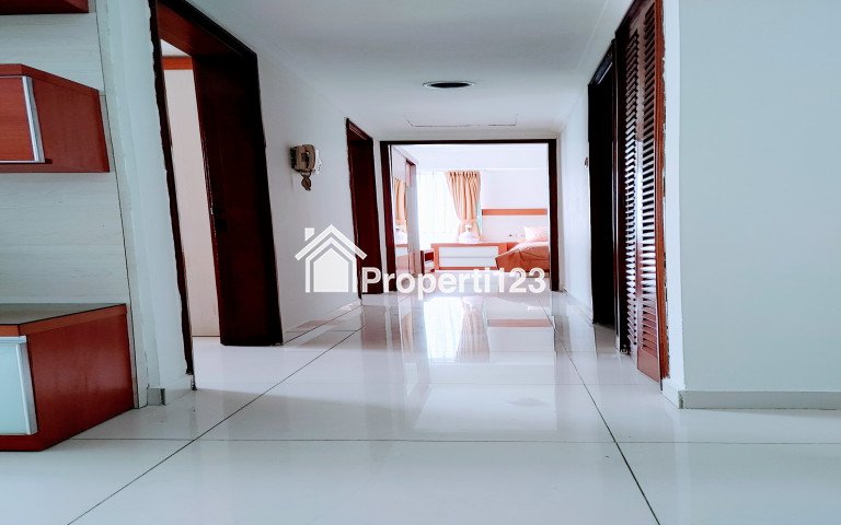 Apartment Sudirman Tower Condominium - 9