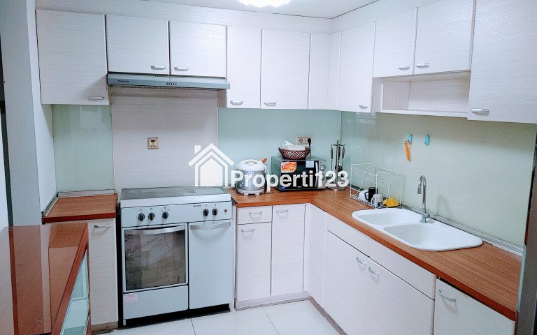 Apartment Sudirman Tower Condominium - 12