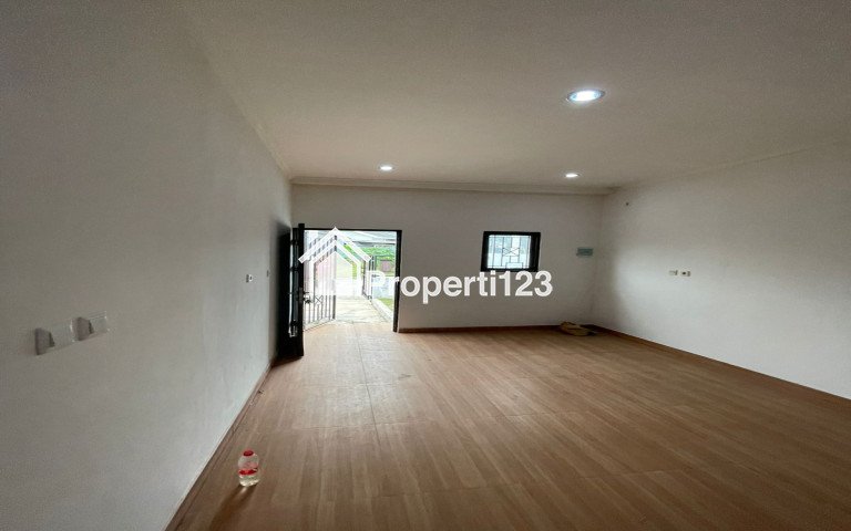 DIJUAL CEPAT RUMAH DENGAN LOKASI STRATEGIS - 7