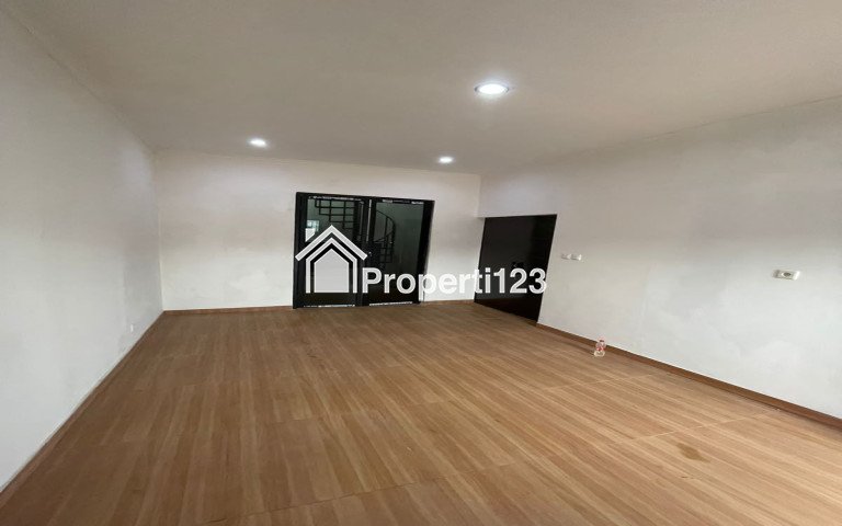 DIJUAL CEPAT RUMAH DENGAN LOKASI STRATEGIS - 13