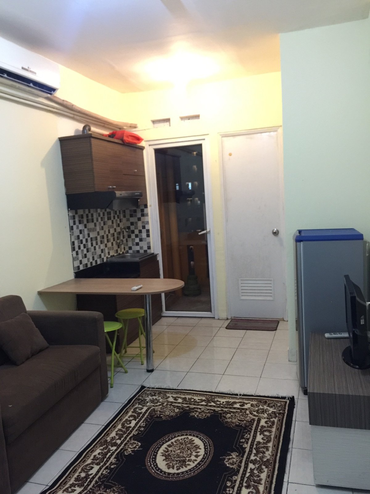 The green pramuka city 2 kamar furnish sewa per Bulan. - 12