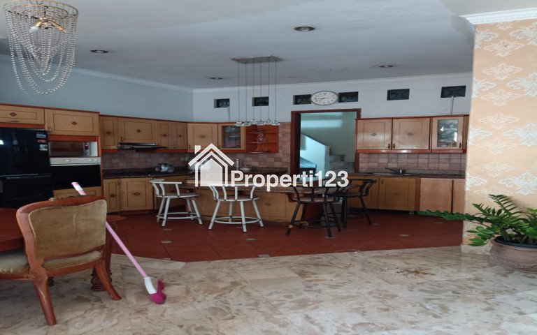 Rumah Mewah Full Marmer di Pondok Kelapa Jakarta Timur - 2