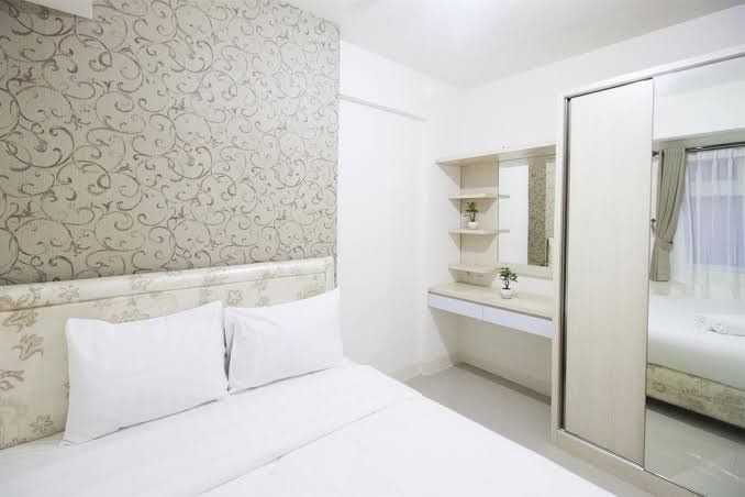 Apartment the green pramuka city studio furnish tower Magnolia Mall - 2