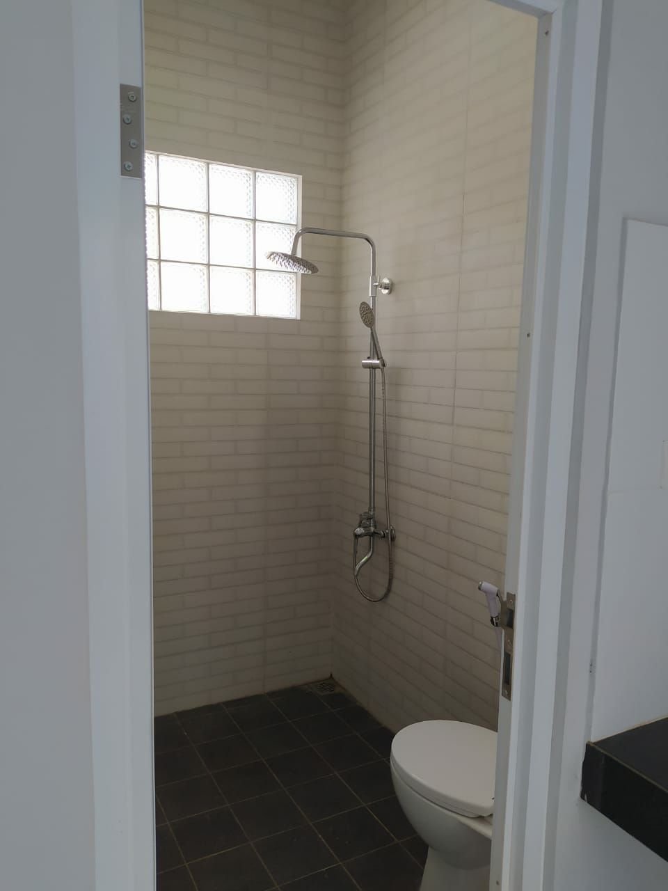 Rumah dijual pinggir jalan raya dekat metland cileungsi - 5