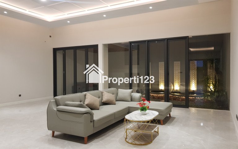 Rumah baru  gress Waterfront Citraland Surabaya barat - 3