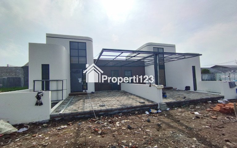 Rumah Futuristik di Sulfat Kota Malang - 1