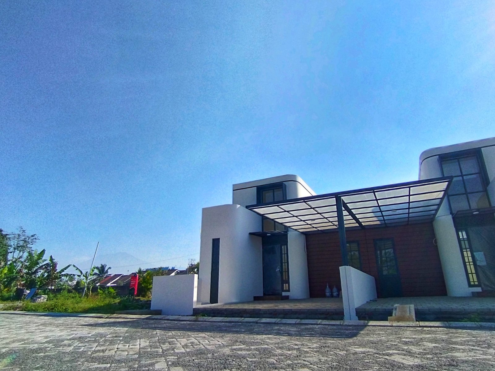 Rumah Futuristik di Sulfat Kota Malang - 7