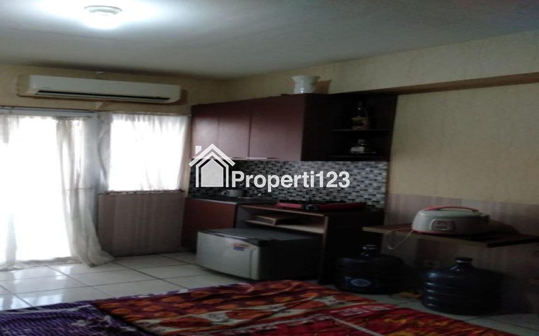 Apartment the green pramuka city studio furnish lengkap - 1