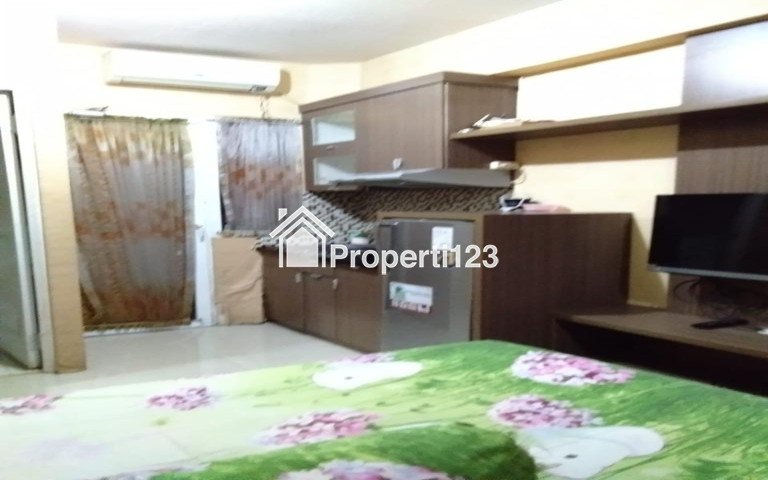 The green pramuka city apartement studio furnish per bulan - 1