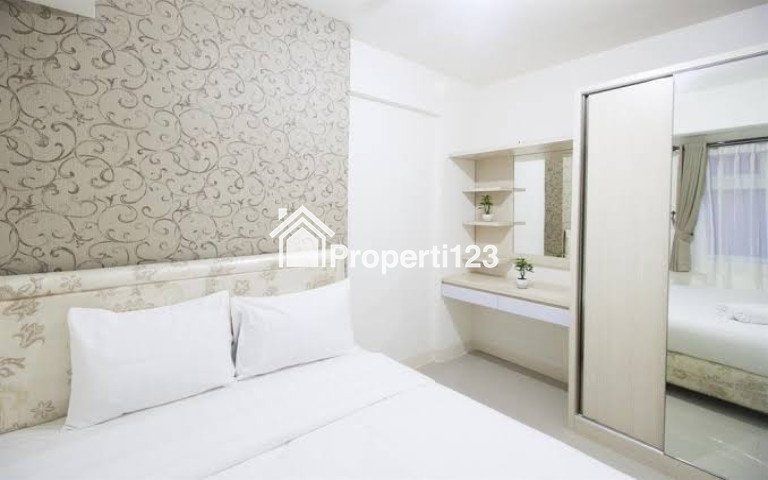 Apartment the green pramuka city studio furnish tower Magnolia Mall - 1