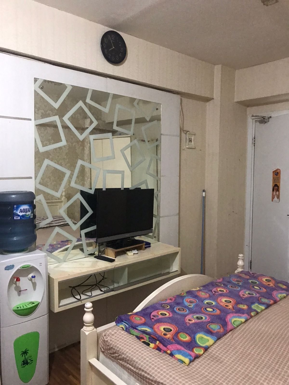 Apartment the green pramuka city studio furnish tower Chrysant - 4