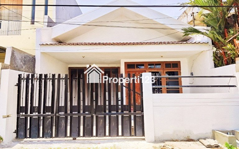 RUMAH TERMURAH MANIS DI LEBAK BABATAN PANTAI SURABAYA - 1