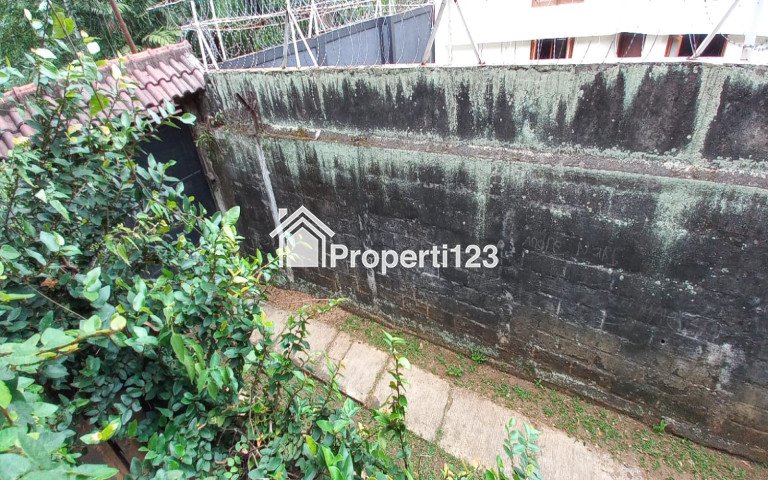 Rumah Hook, Pinggir Jalan Raya Area Pondok Labu, Super Untung Dan Strategis - 9