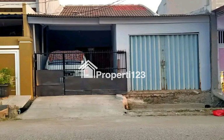 Dijual Rumah Pinggir Jalan Utama Lokasi Strategis - 1