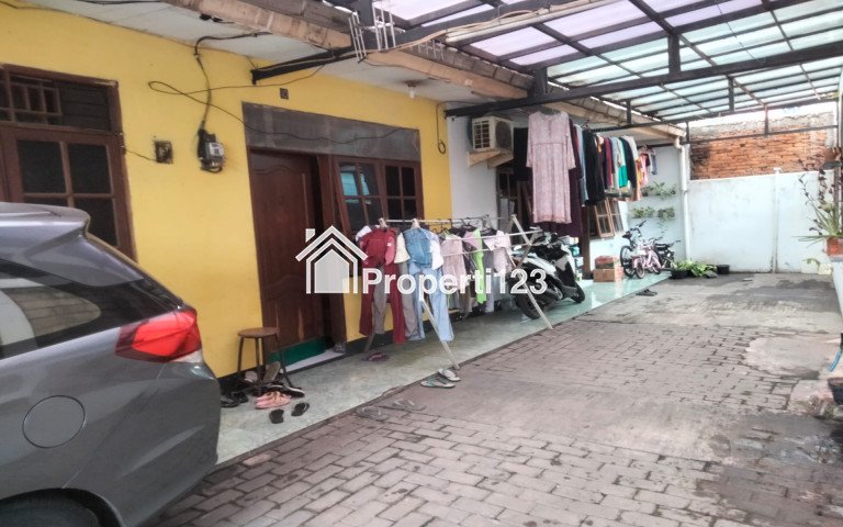 DI JUAL LOKASI STRATEGIS => 2 KONTRAKKAN & 1 RUKO - 1