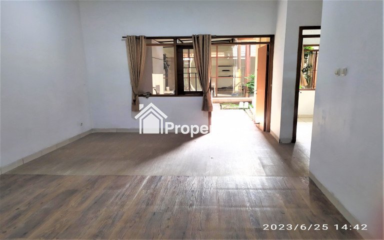 Rumah di Arcamanik Luas Strategis Akses Bagus Dijual Karena Pindah Tugas - 4