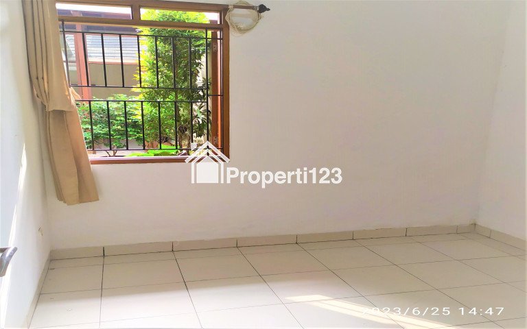 Rumah di Arcamanik Luas Strategis Akses Bagus Dijual Karena Pindah Tugas - 8