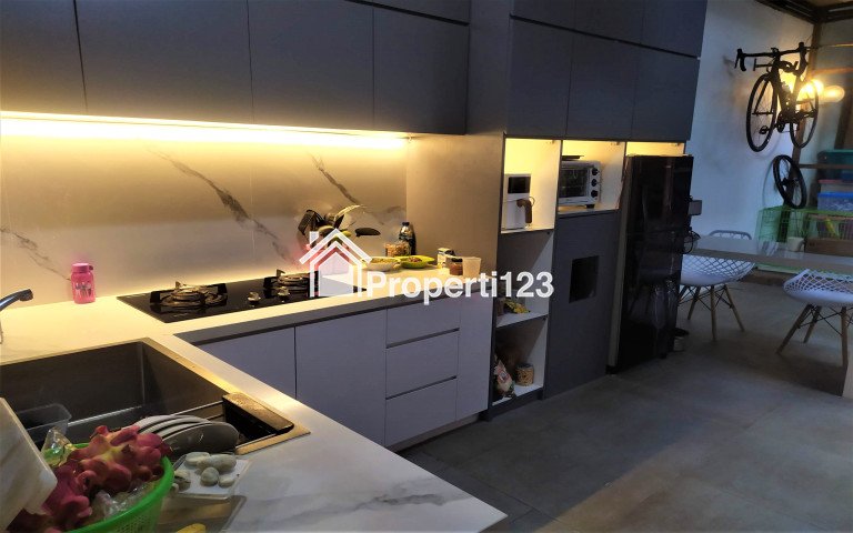 Rumah di Arcamanik Luas Strategis Akses Bagus Dijual Karena Pindah Tugas - 9