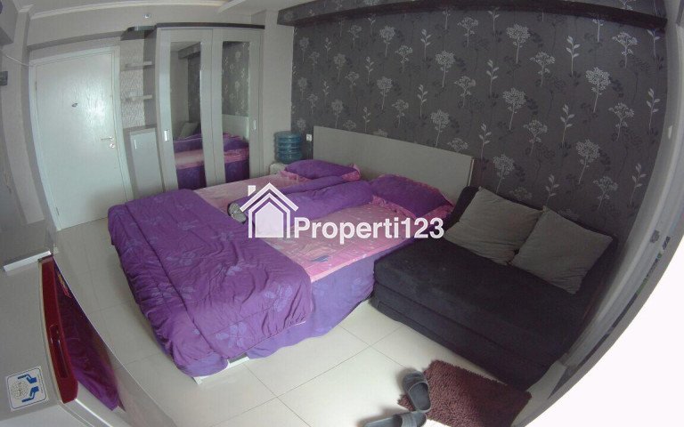 Apartment the green pramuka city studio furnish murah - 1