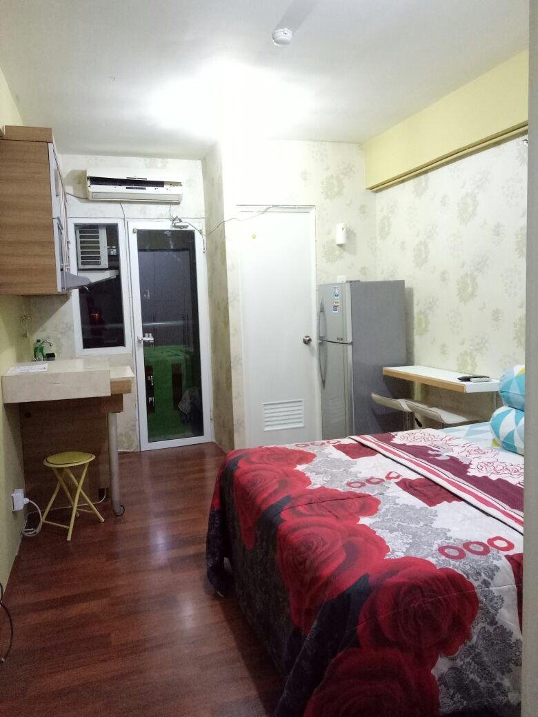 The green pramuka city apartement studio furnish per bulan - 2