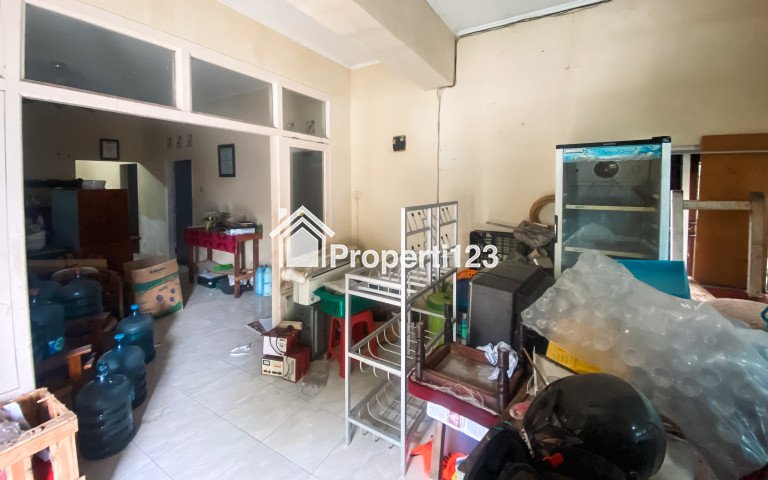 Rumah dengan lokasi strategis cocok untuk kosan - 5