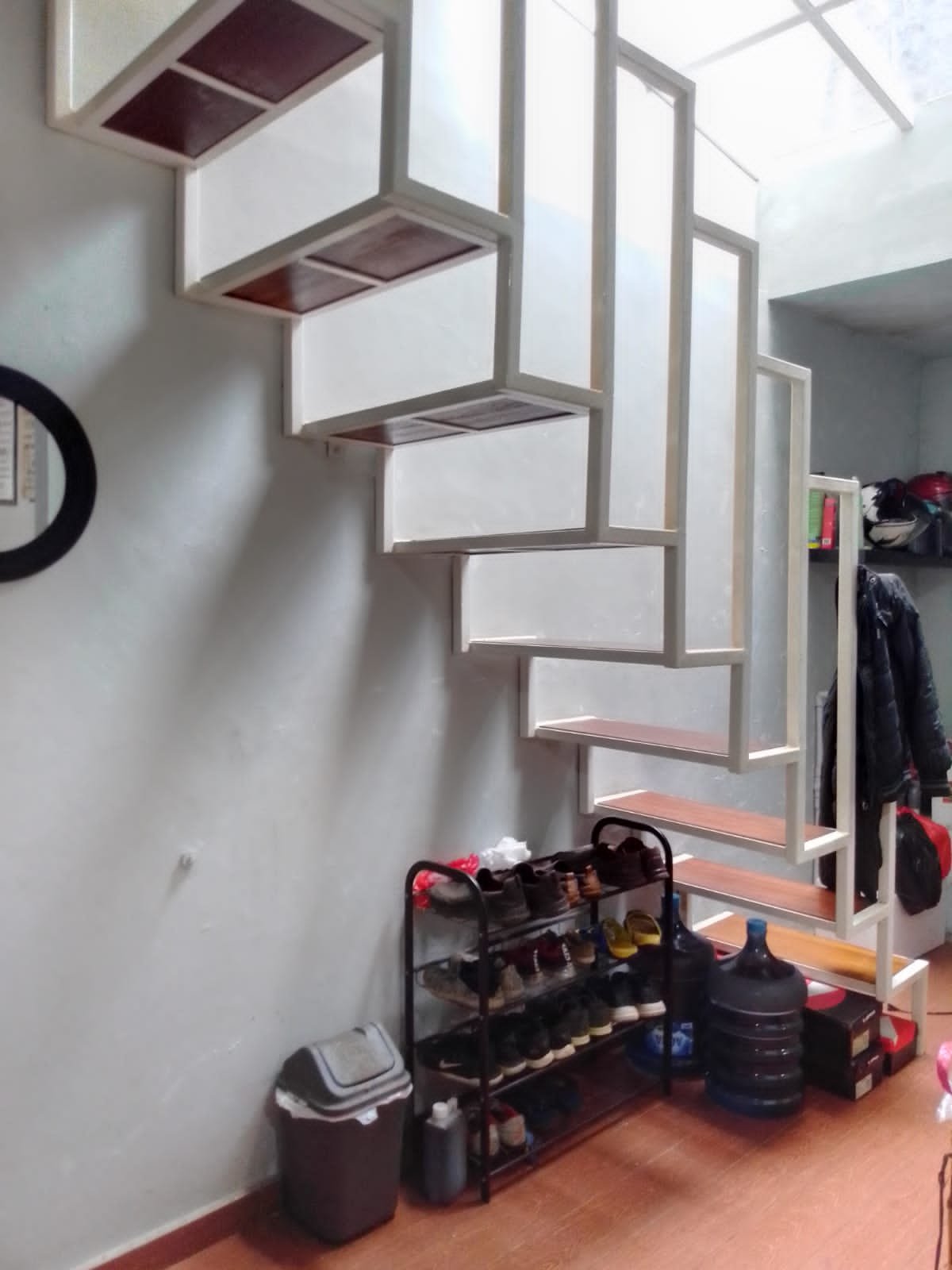 Dijual Rumah Lokasi Strategis di Mediterania Regency Cikunir - 19