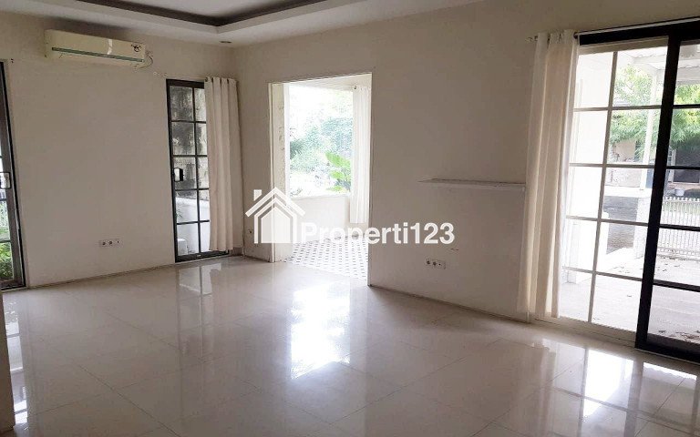 JUAL CEPAT RUMAH MURAH VILLA VALENSIA PAKUWON INDAH SURABAYA - 1