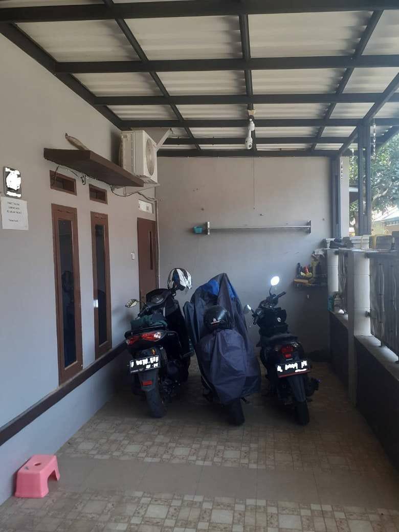 Rumah Murah Siap Huni dan lokasi strategis dengan LB 45 m, LT 72 m, serta bersertifikat SHM - 42