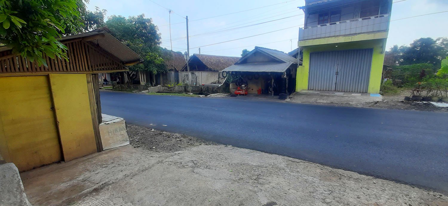 KEBUN  NENAS DI JALAN RAYA CAGAK SUBANG - 32