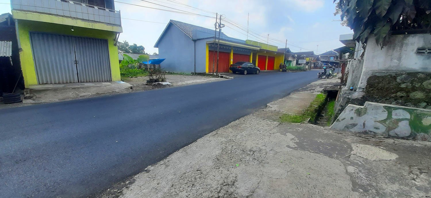 KEBUN  NENAS DI JALAN RAYA CAGAK SUBANG - 30