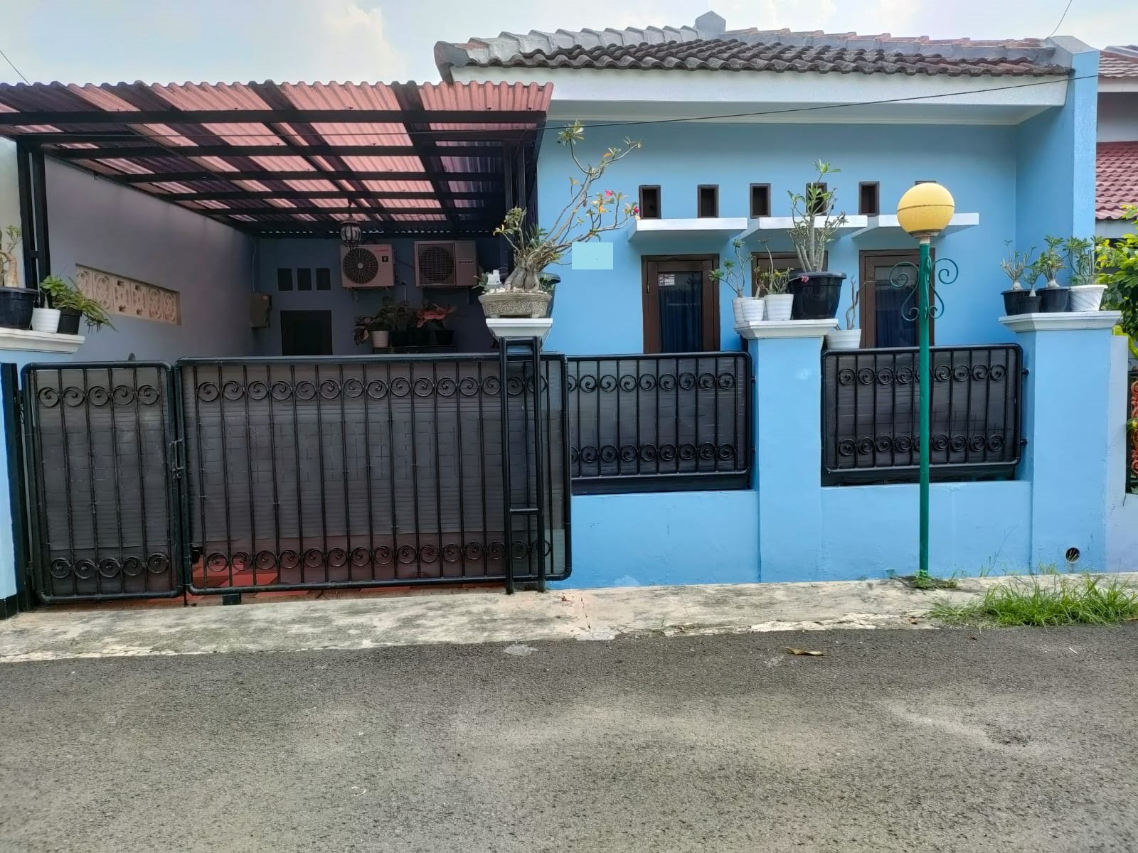 Di Jual Rumah & Bonus Isinya - Rumah Murah di Kota Bekasi - 1