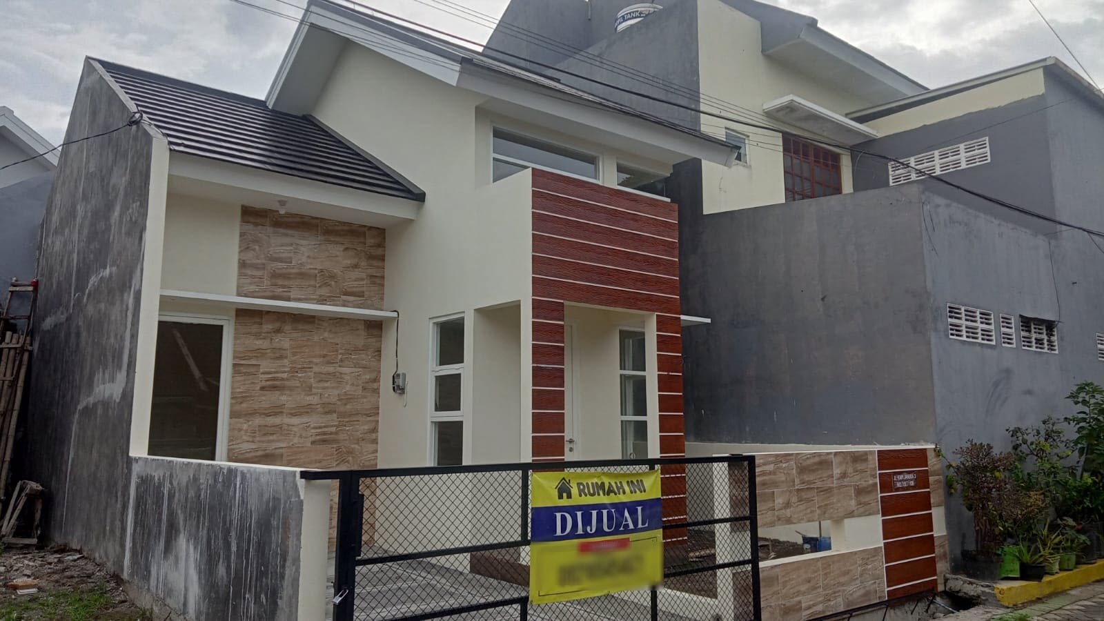 RUMAH BANGUNAN BARU DI SAWOJAJAR II - 4