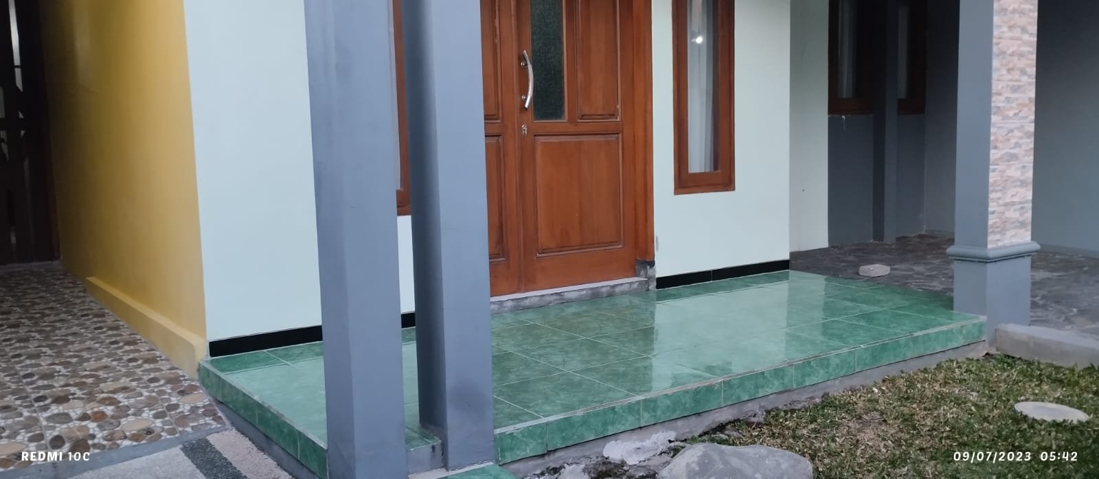 RUMAHNYA UNIK ! DIJUAL MURAH DI KAWASAN TASIKMADU MALANG - 2