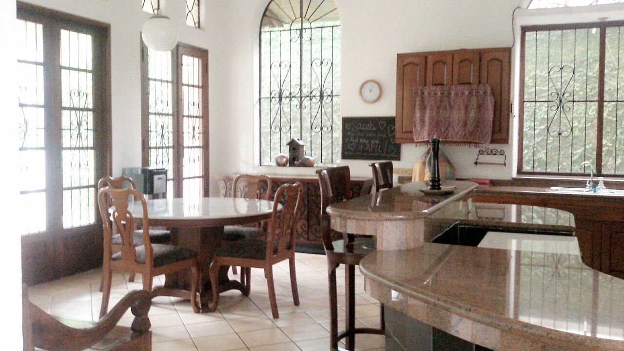 Rumah Mewah harga murah, Bonus Tanah 1300 m2 di Pondok Ranji  Untuk Showroom/Cluster dll - 7