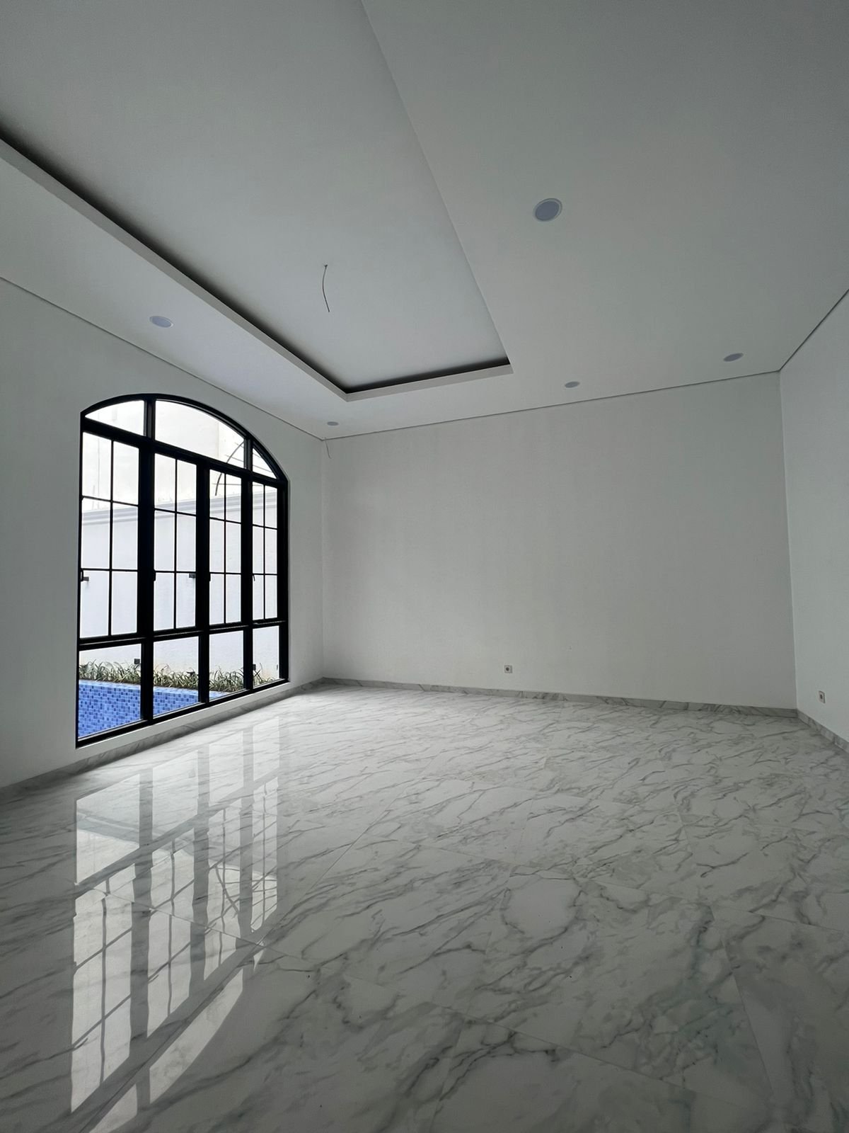 rumah baru depan green area type classik siap huni di sentul city, bogor - 22