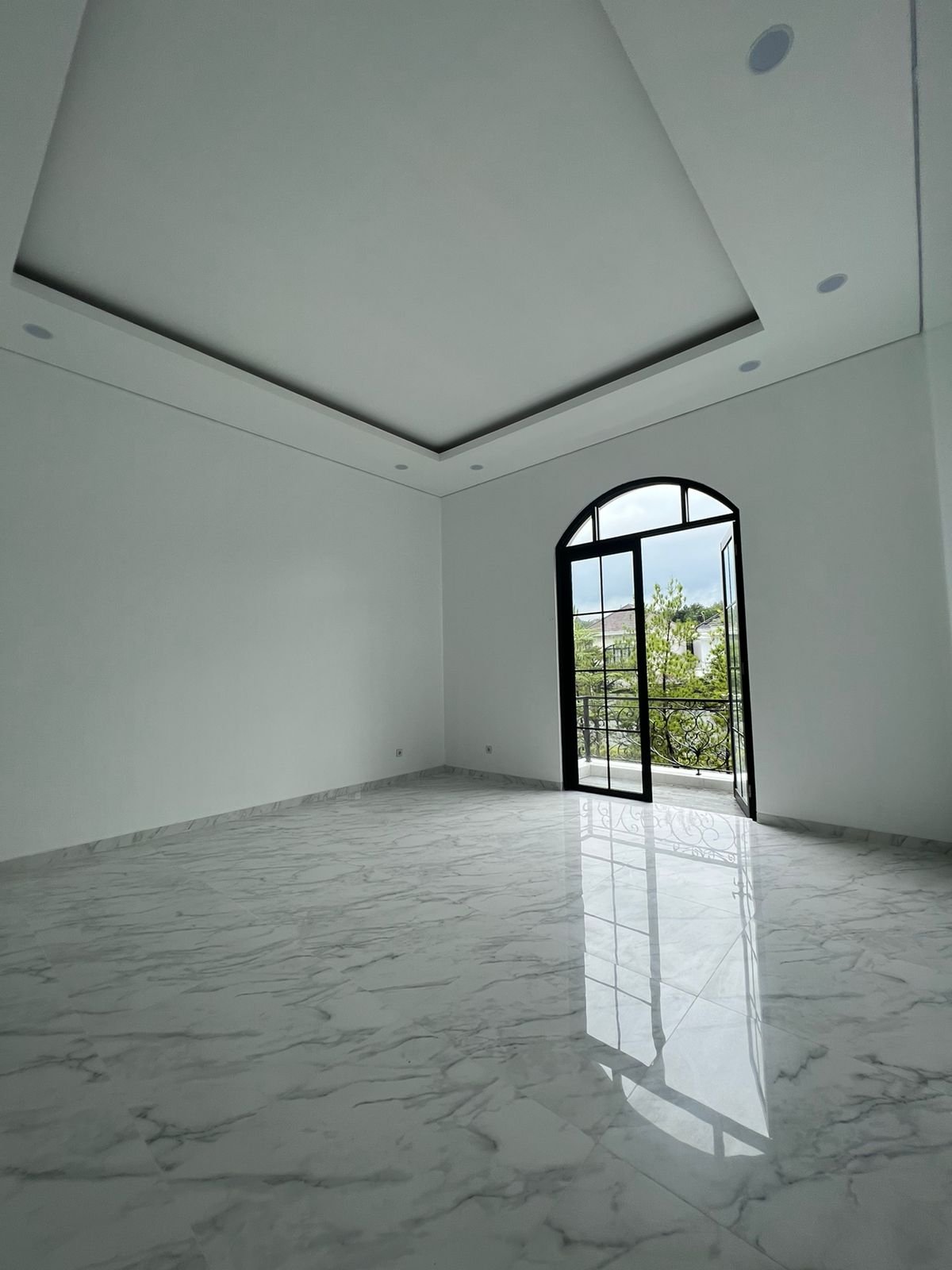 rumah baru depan green area type classik siap huni di sentul city, bogor - 40