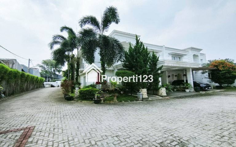 RUMAH MEWAH MURAH DI AREA CILANDAK JAKARTA SELATAN - 1