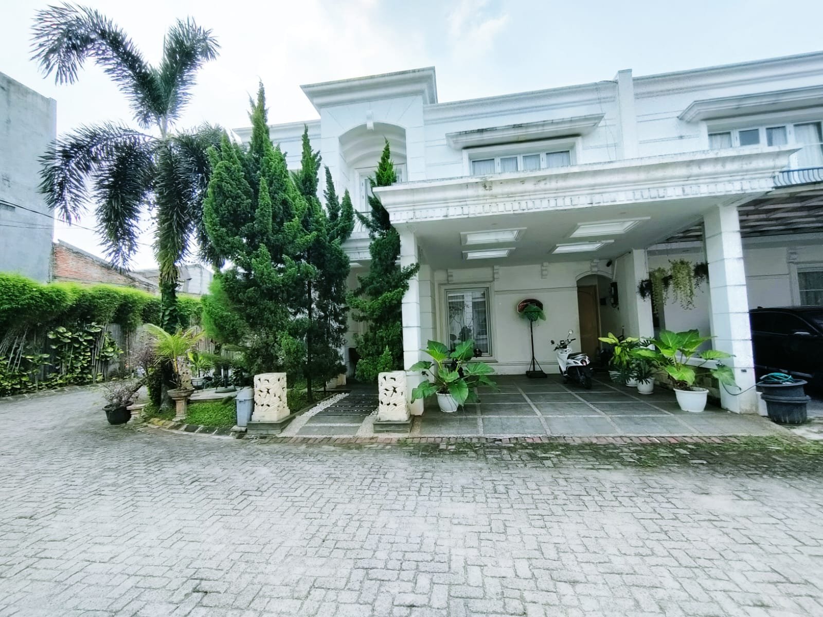 RUMAH MEWAH MURAH DI AREA CILANDAK JAKARTA SELATAN - 3