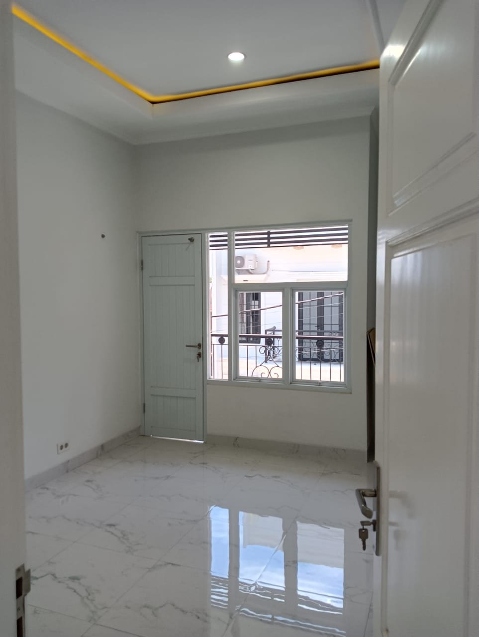 Dijual Rumah 2 Lantai Siap Huni Di Jagakarsa - 18